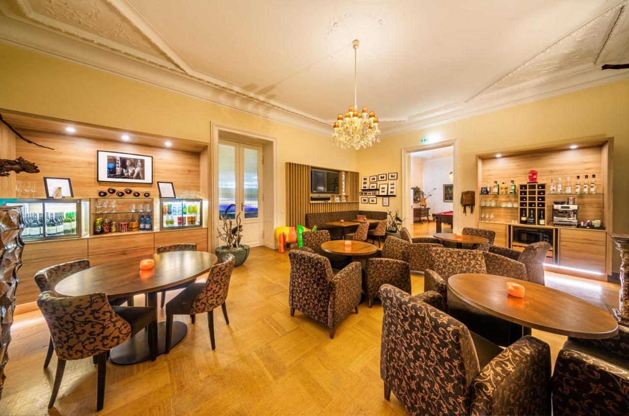 Das Gutenbrunn Thermen & Sporthotel Baden Eksteriør billede